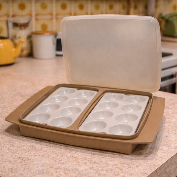 Tupperware Other - Vintage 1970s Tupperware Deviled Egg Food Keeper Storage - Model 723